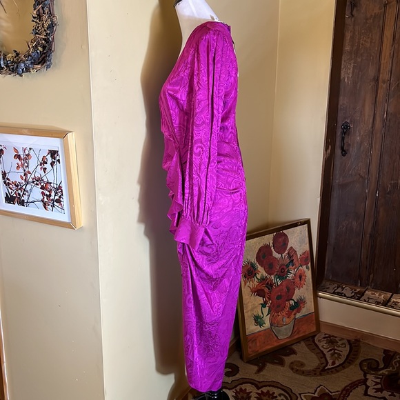 VERONICA BEARD Size 6 Weiss Dress Silk Bright Magenta VNeck Ruffle Slit $698 NWT - Picture 15 of 16